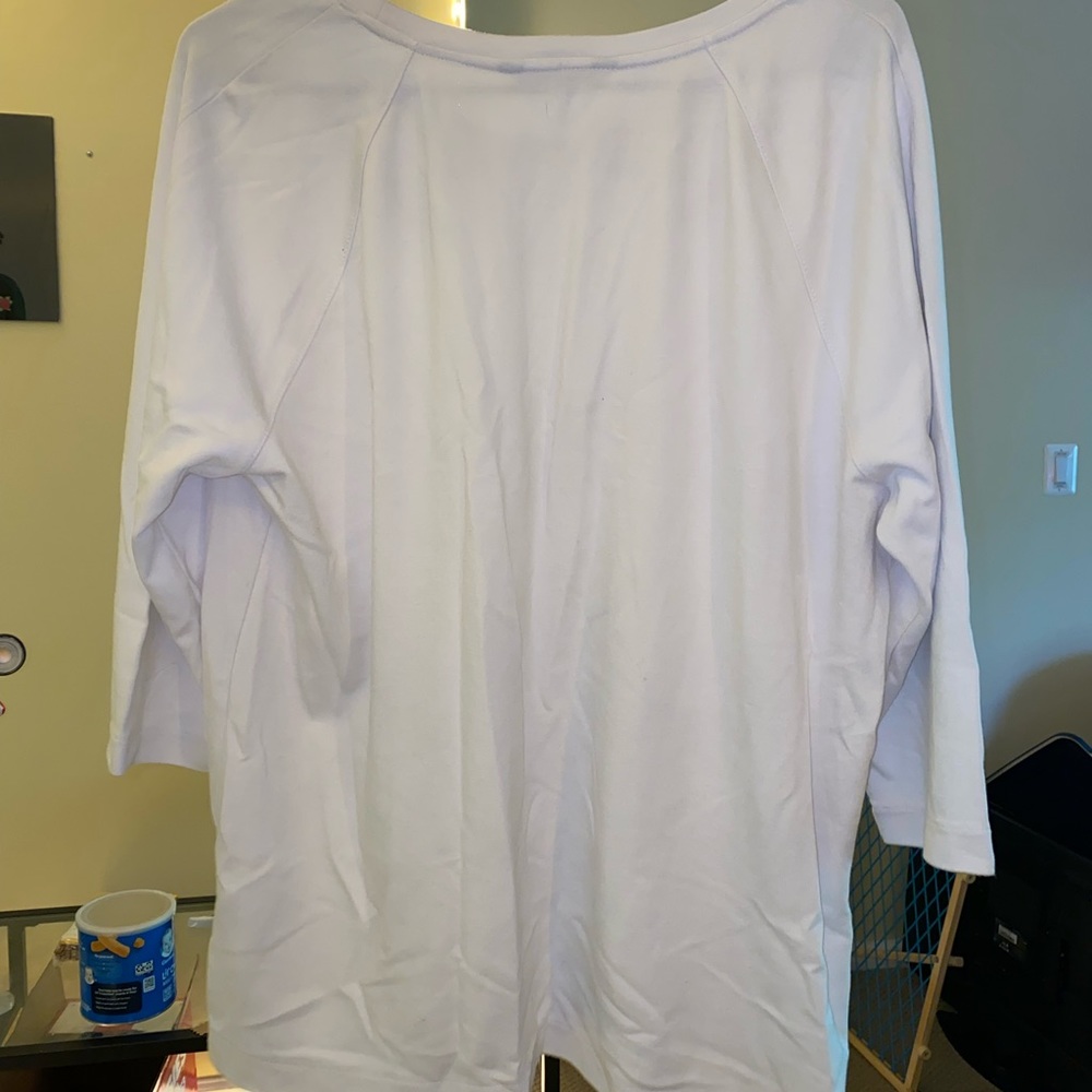 White top - Picture 3 of 3
